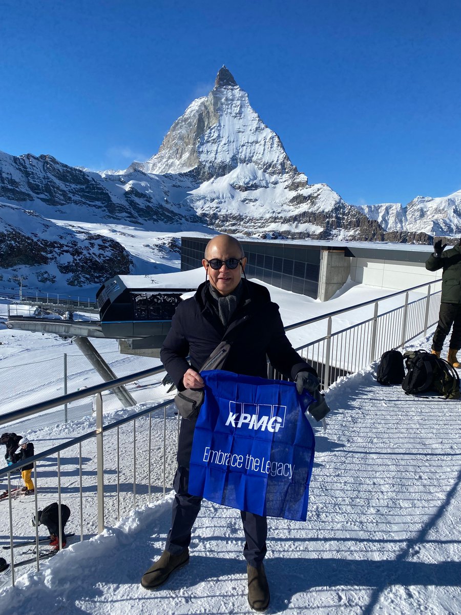 KPMGUSAlumni's tweet photo. Retired partner Manolet Dayrit Embraced the Legacy at the Matterhorn in Switzerland! #LegacyFlagFriday #KPMGalumni 🇨🇭 https://t.co/BOxVBV1kOI