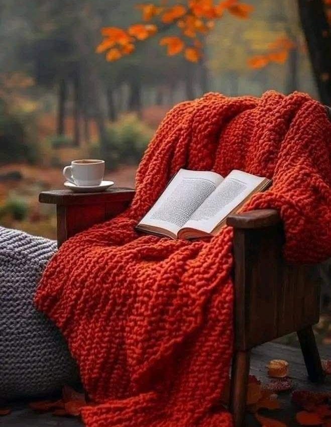 آپ کَر لیجیے 'جو ہے دستیاب چارہ جوئی....!!!
ہم تو ہَر بار ہیں ہارے__ یہ دل مناتے ہوئے۔۔۔۔!!!!🥀🥀🥀