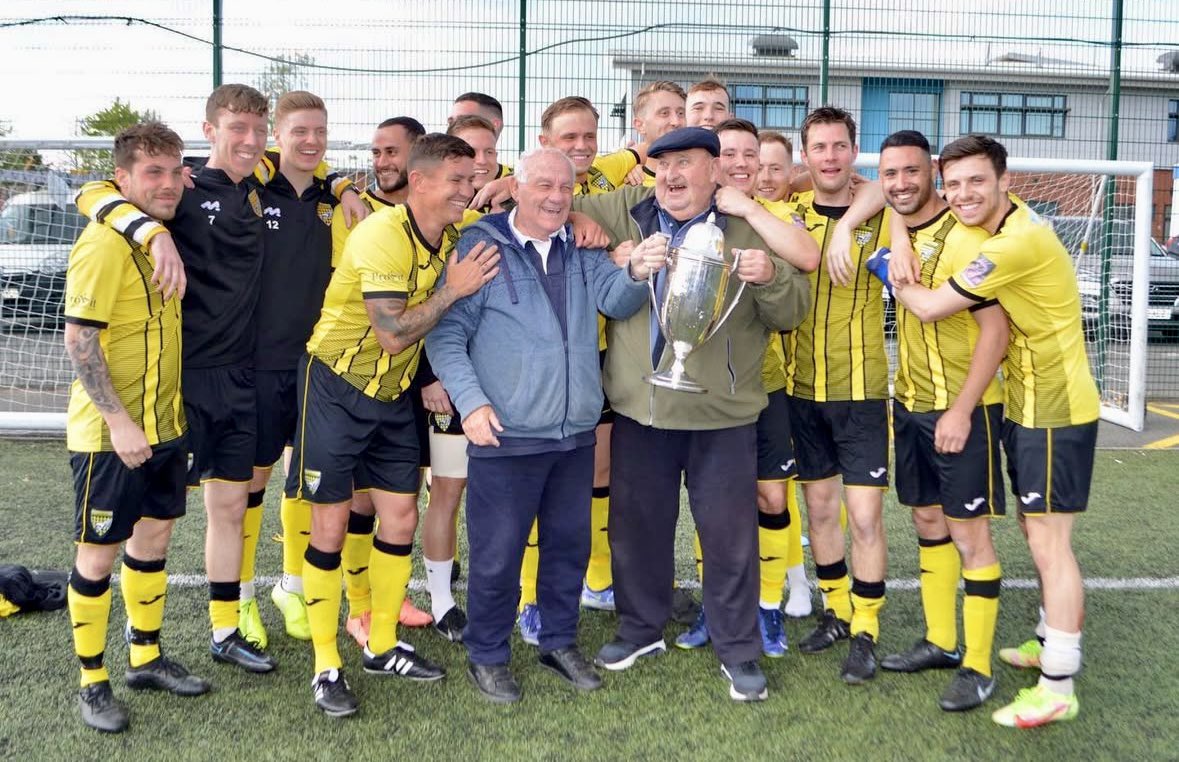 Stanway Pegasus are deeply saddened to hear the passing of one of our devoted supporters, John Drummond💔

In honour of Johns memory, we will hold a minutes applause before KO tomorrow, please join us.

Our heartfelt condolences are with his family and friends.

#𝘜𝘛𝘚𝘗 🟡⚫️