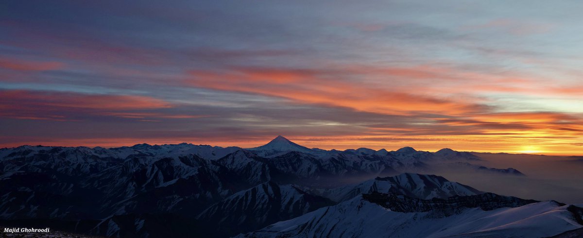 Majidxfuture's tweet image. برای اونایی که دلتنگ وطن هستند...

#دماوند #وطن #سرزمین