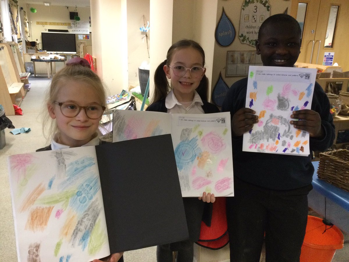 PindersPrimary's tweet photo. It was great to see Year twoโs art work today. They have created some great rubbings and demonstrated excellent use of the space in their sketchbooks. #PPArt https://t.co/C5LssfcfsO