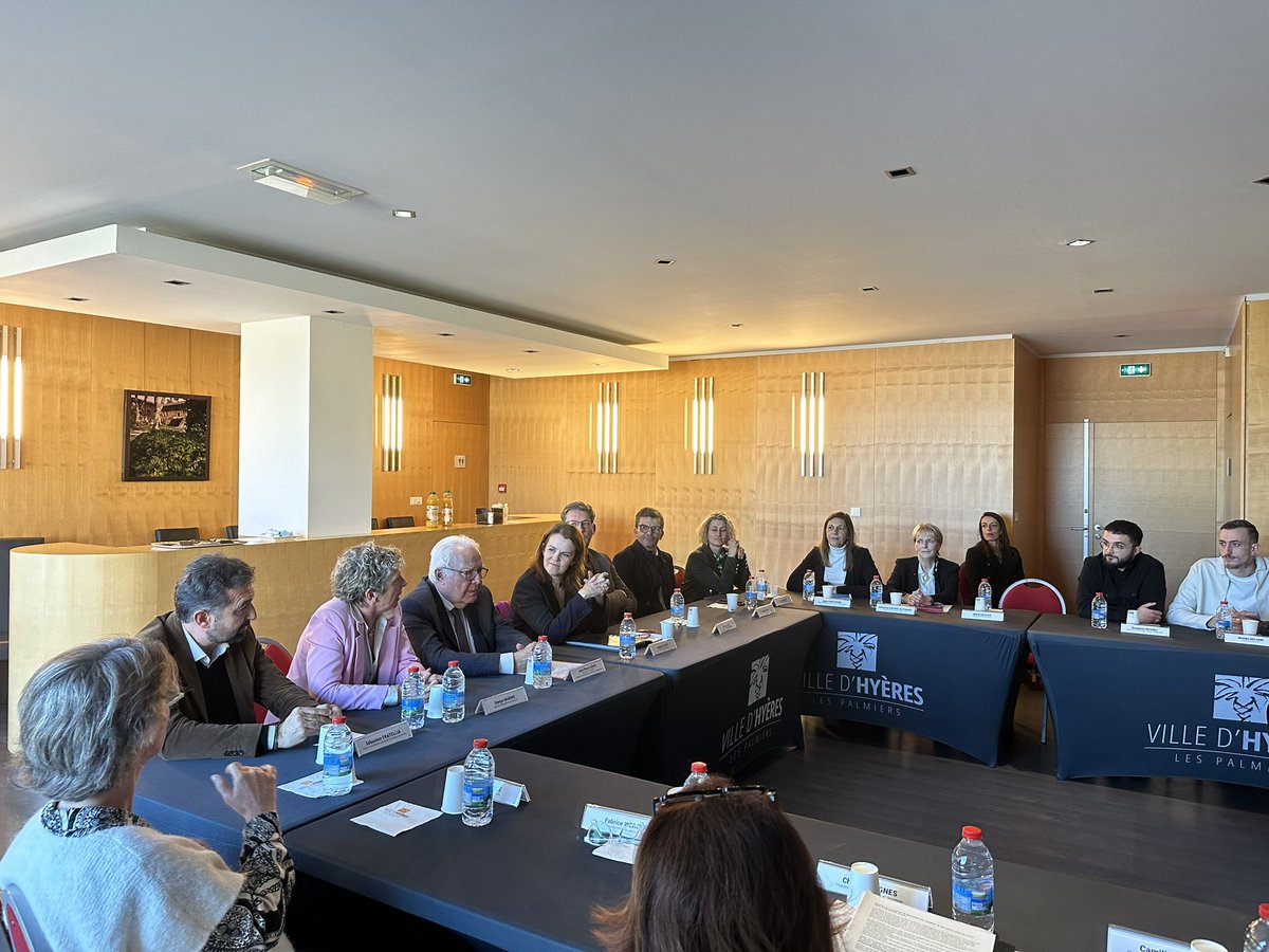 Natacha Chicot (@natachachicot) on Twitter photo Conclusion dâun partenariat entre <a href="/AcademieNice/">AcadĂ©mie de Nice</a> et <a href="/Villedhyeres/">Ville d'HyĂšres</a> : un bel exemple dâalliance Ă©ducative pour lutter contre le #harcĂšlement scolaire et les violences Ă lâĂ©cole. Conclusion dâun partenariat entre <a href="/AcademieNice/">AcadĂ©mie de Nice</a> et <a href="/Villedhyeres/">Ville d'HyĂšres</a> : un bel exemple dâalliance Ă©ducative pour lutter contre le #harcĂšlement scolaire et les violences Ă lâĂ©cole.