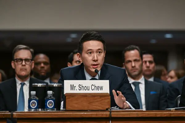 Mario Nawfal tweet media