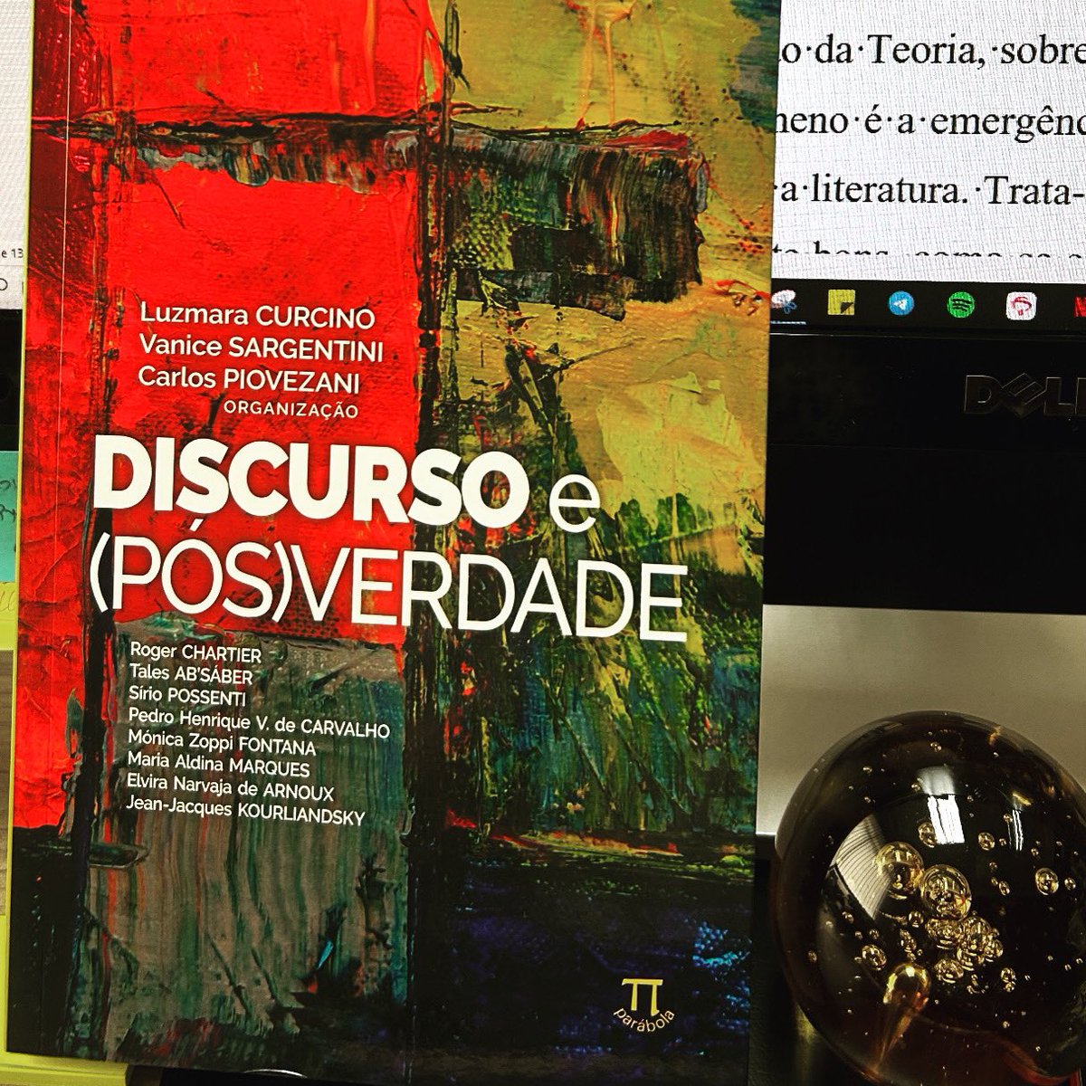 MarcioniloM's tweet photo. Mais uma reimpressão: Discurso e (pós)verdade [Curcino; Sargentini; Piovezani, 2021]. Contribuição para compreender os processos constituídos pelas evidentes tensões entre o discurso e as verdades. A questão do pix taxável/intaxável, temos exemplo claro da necessidade desse livro https://t.co/aIdrakXiGZ