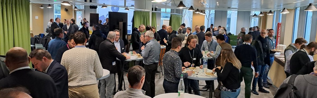 Clap de fin pour cette Assemblée Générale qui se termine autour d'un excellent buffet. Rendez-vous en janvier 2026 pour la prochaine AG