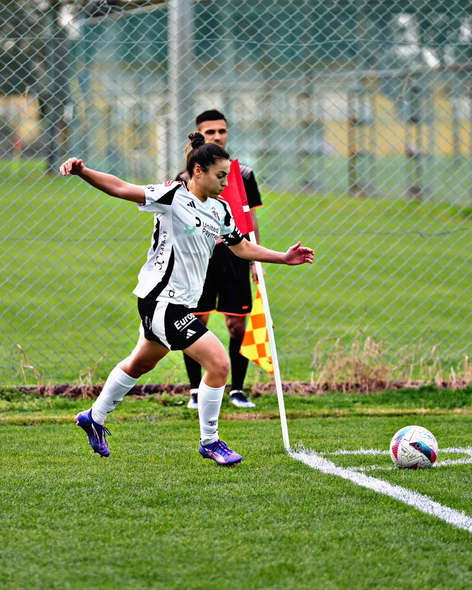 Hazırlık kampındann 🦅🫡🔥 <a href="/BJKKadinFutbol/">Beşiktaş JK Kadın Futbol</a>  
#besıktas