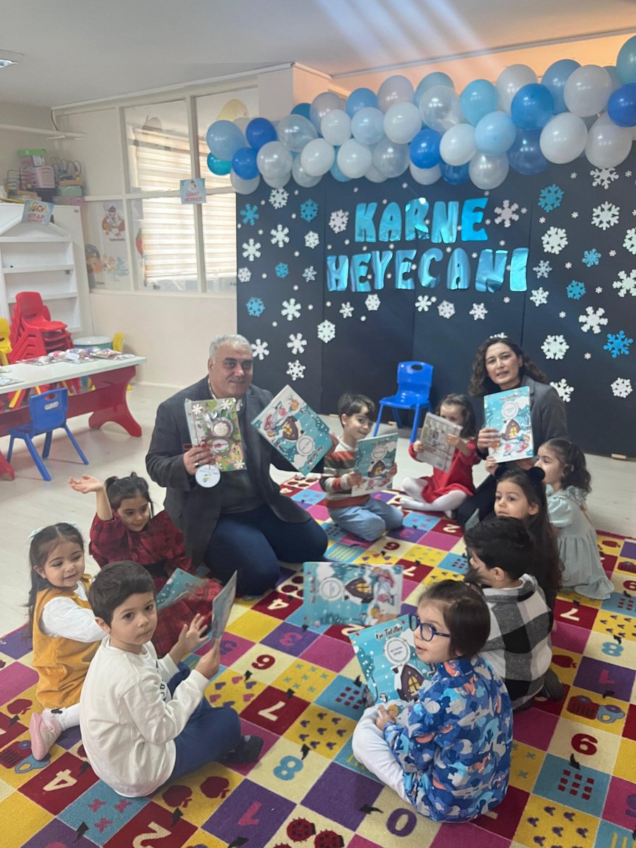 Uygulama anaokulumuz öğrencilerine karneleri okul müdürümüz Sn. Cengiz SAVAŞ'ın katılımıyla verildi.<a href="/TuncayKaldirim/">Tuncay Kaldırım</a> <a href="/AGazioglu25/">Abdurrahman GAZİOĞLU</a> <a href="/cengizsavas25/">Cengiz savas</a>
