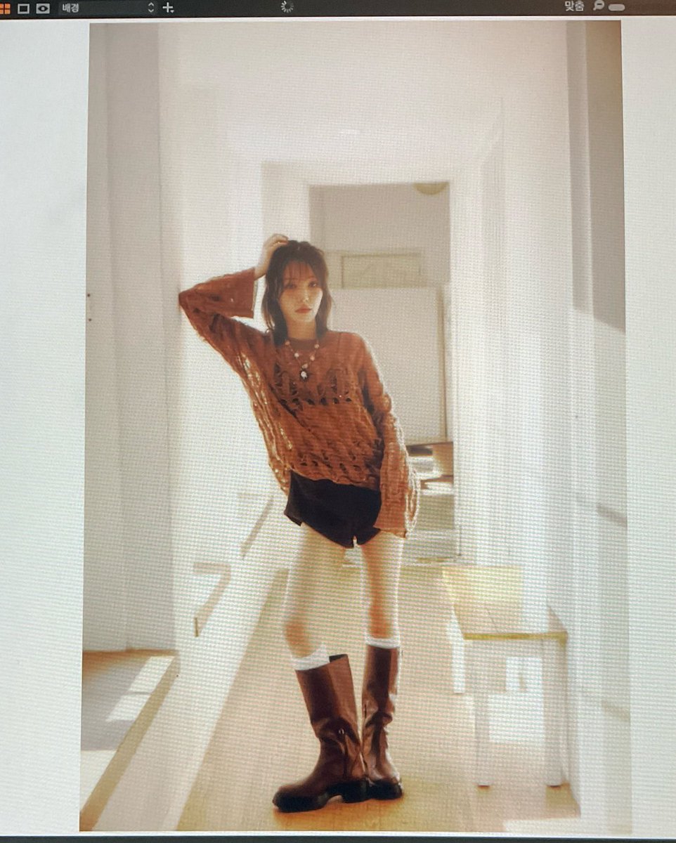 sonwndy's tweet photo. Surprising you with the behind the scenes of Waves. I hope you were! 🤎 https://t.co/6VvQaVMP0d