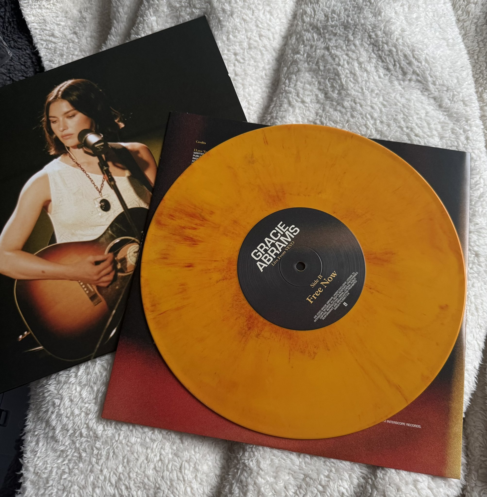 Gracie Abrams live from vevo 10” vinyl 513ieJjbP8L._UF1000,1000_QL80_.jpg