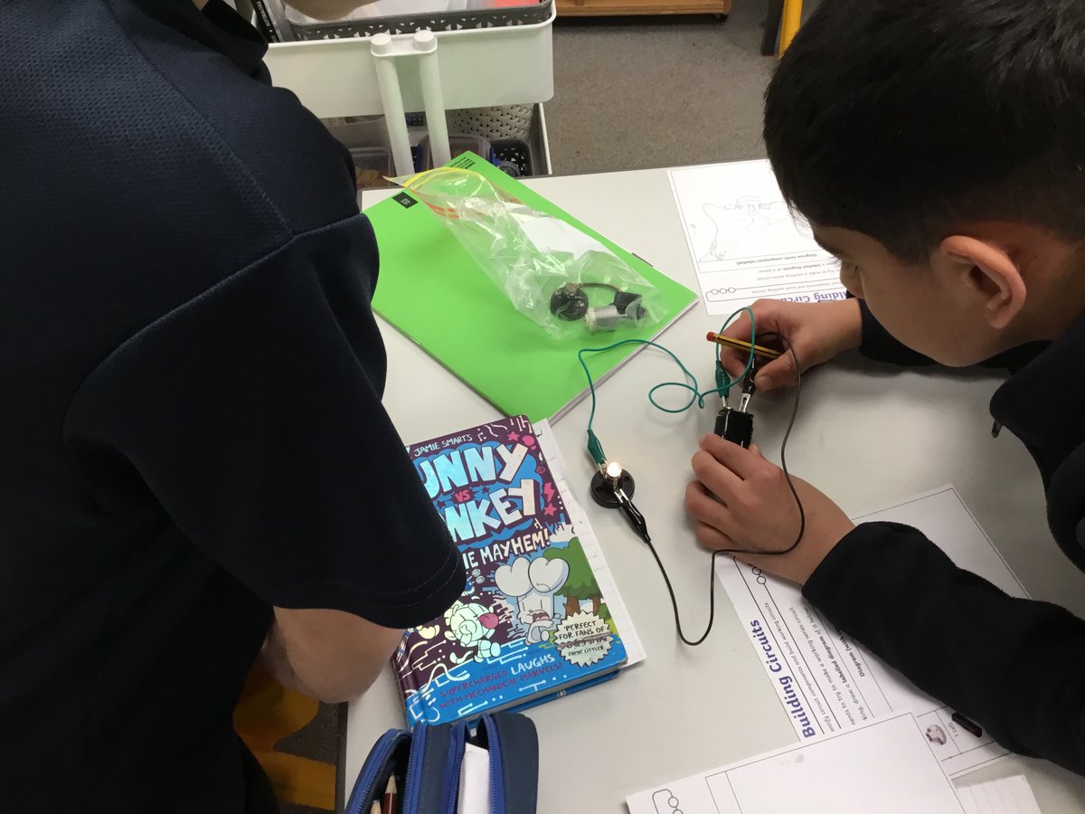 StAugustinesKen's tweet photo. Year 4 are busy investigating circuits…we  are  having  many  “lightbulb”  moments  😁 https://t.co/YdsrSxpZb7