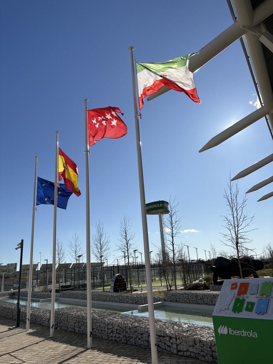 Stephen Doughty MP (@sdoughtymp) on Twitter photo Great to visit top UK investor <a href="/Iberdrola_En/">Iberdrola Renewables</a>’s campus #Madrid to see innovative research & training underpinning green energy growth in 🇪🇸 🇪🇺 & 🇬🇧 🏴
They’ve invested over £30bn in the UK since 2007 & employ 6,000+ UK staff inc via <a href="/ScottishPower/">ScottishPower</a>
#EuropeReset #PlanForChange Great to visit top UK investor <a href="/Iberdrola_En/">Iberdrola Renewables</a>’s campus #Madrid to see innovative research & training underpinning green energy growth in 🇪🇸 🇪🇺 & 🇬🇧 🏴
They’ve invested over £30bn in the UK since 2007 & employ 6,000+ UK staff inc via <a href="/ScottishPower/">ScottishPower</a>
#EuropeReset #PlanForChange