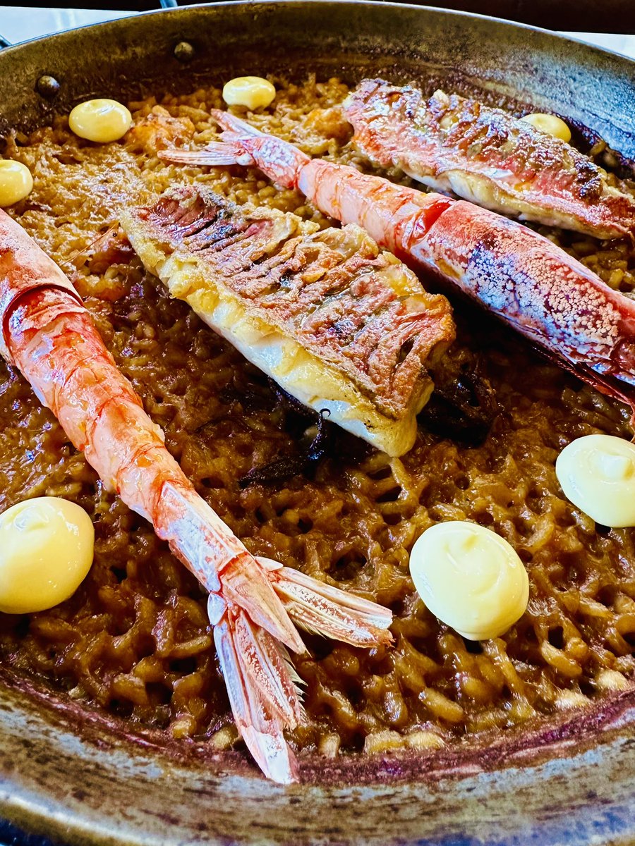 LaGorditaDublin's tweet photo. Saturday lunch looking fab! Rice #arroz for 2 sharing tomorrow #salmonete #redmullet #gambasrojas #prawns Pop in if passing or call 015313303 or 🔗 in bio - we’d love to see you https://t.co/sxl8dyERAY