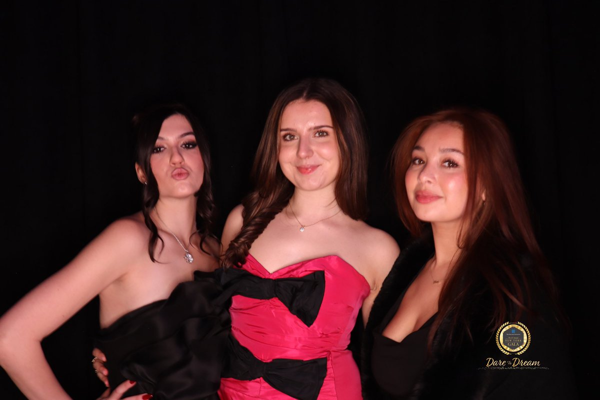 The Hellenic Initiative tweet media