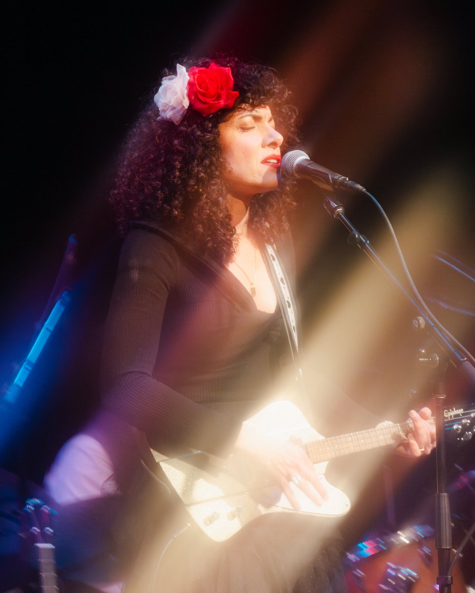 ON SALE NOW: <a href="/carriemusictx/">Carrie Rodriguez</a> brings a supersized Laboratorio to the Paramount on May 17th with <a href="/casadecalexico/">Calexico</a> for a genre-bending Southwest collab. Celebrate Latino culture through music, art, and storytelling! 🌟 

🎫 bit.ly/4afiHZa 
📸: <a href="/dusanaris/">dusana</a>