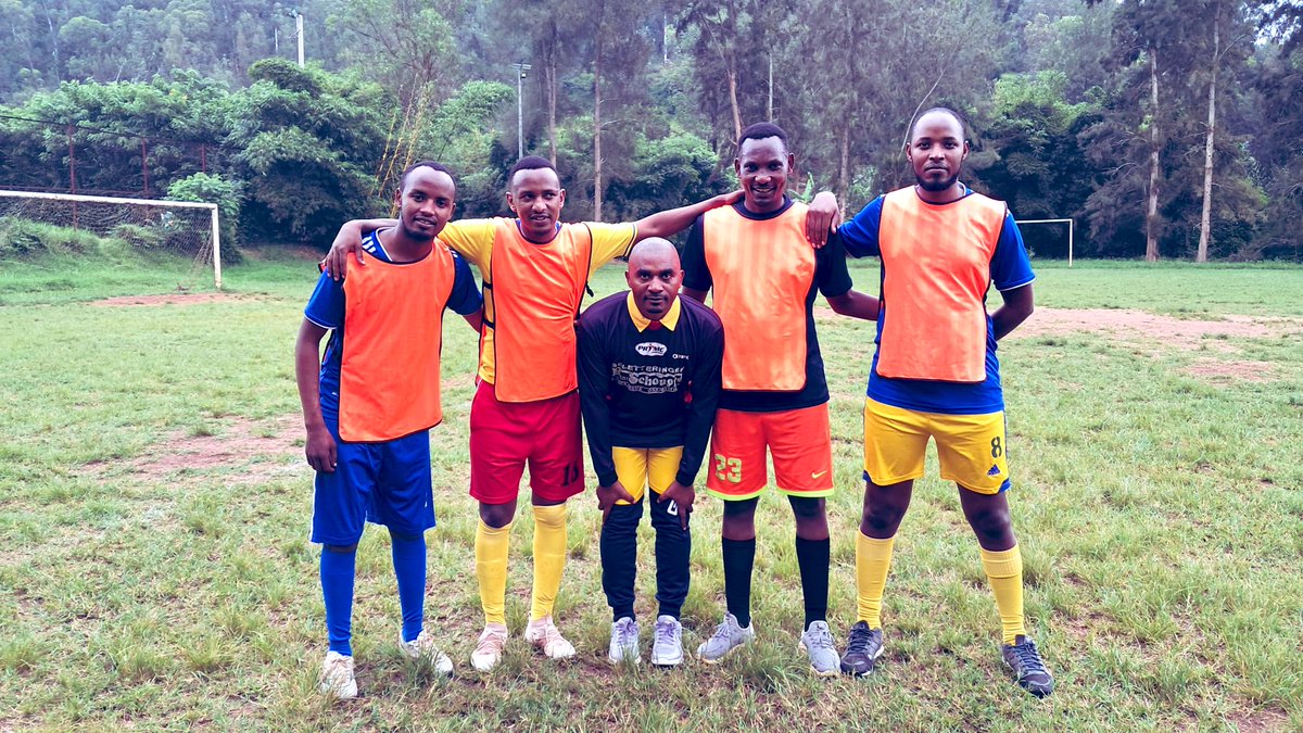 Uyumunsi, mu masaha yahariwe siporo, abakozi ba <a href="/RwandaInfra/">Ministry of Infrastructure | Rwanda</a> bakoze siporo zitandukanye harimo n'umukino w'umupira w'amaguru, aho ishami rya Transport ryanganyije n’irya Chief Digital Office, Minister Office, PS Office,Corporate Services na RUDP 5-5.