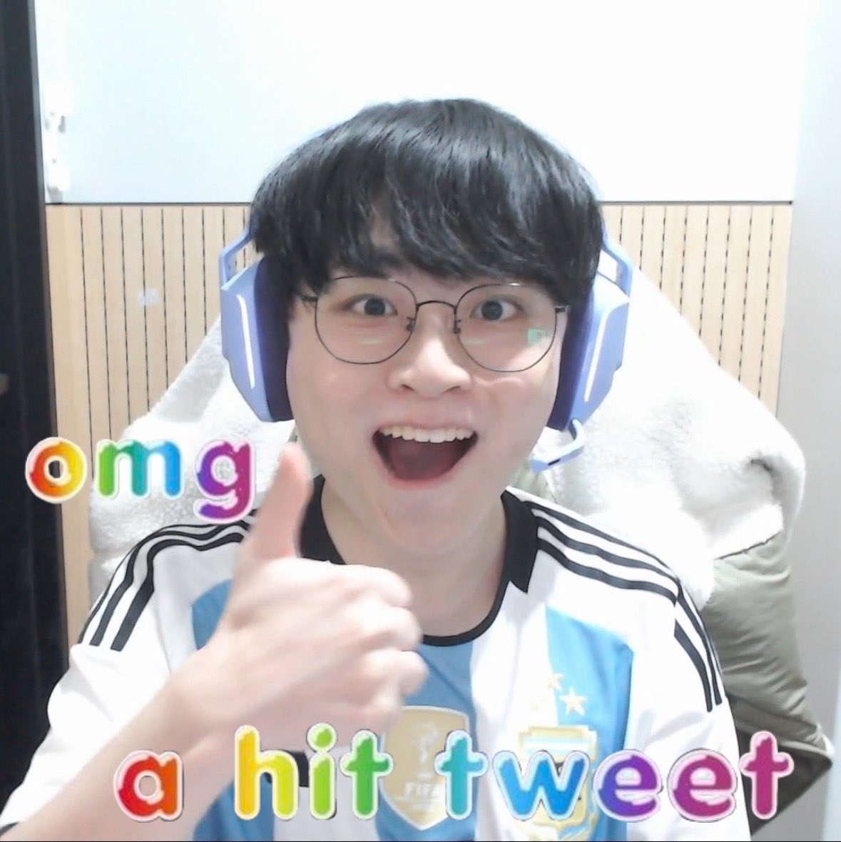 heosukipibot's tweet photo. #omgahittweet 짤 추천 https://t.co/xpPpaYuSyM