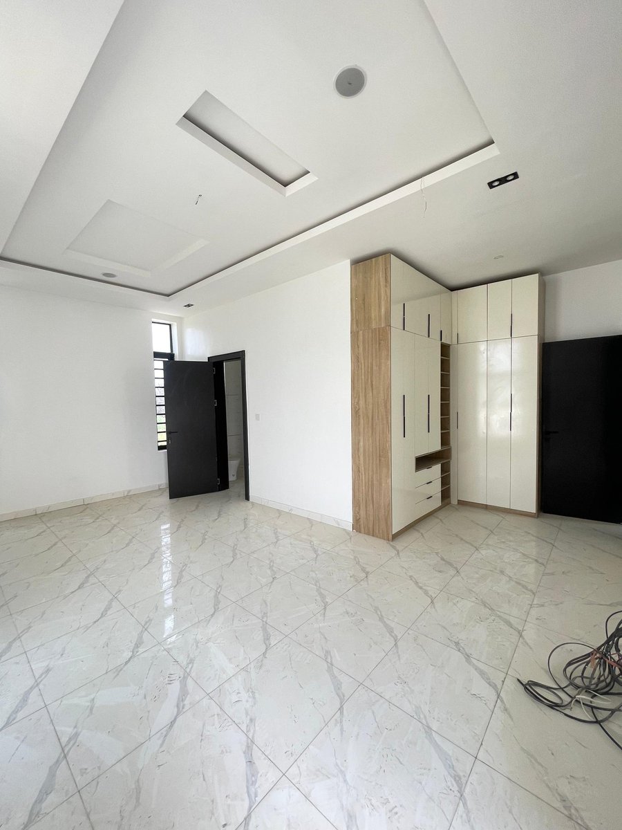 flopsb's tweet image. 5 Bedroom Fully Detached Duplex with BQ.

📍Location: ORCHID

💰Price: N170M

Title: Governor’s Consent

Call/Whatsapp: 08111355363
Email: Hellopropertymogul@gmail.com 

#realestate #thepropertymogul #viralreels #home #lagosbusinessowners #luxury #pixoftheday #viralpost