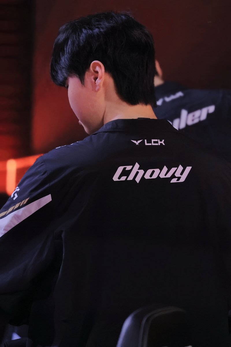 ehfusd's tweet photo. 250117

#쵸비 #Chovy https://t.co/26ombkceqz