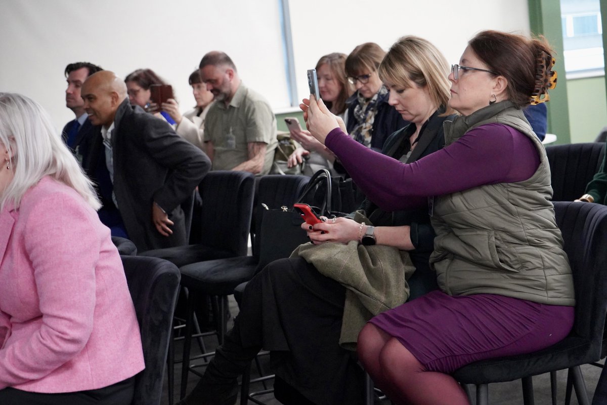 Hull College tweet media