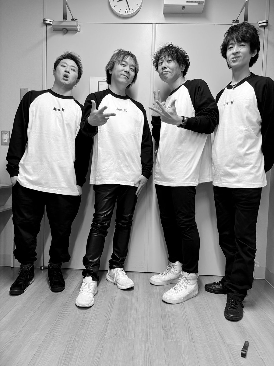 yudai_sato0219's tweet photo. 本日はJun. K Solo Tour 2025 “O/N”
ツアー@名古屋芸術劇場でした🐼🩷
2018年のツアーから7年ぶりにJun.Kのツアーに参加できて始まる前からワクワクが止まらなかった🥹本番中はJun.K〜最高だよ〜ってずっと思ってた🥹最強&amp;最高のバンドメンバー
@shokamijo @BandohSatoshi 
Bs荻野'PEPU'哲史
#Jun_K https://t.co/I9tfhBlf1A