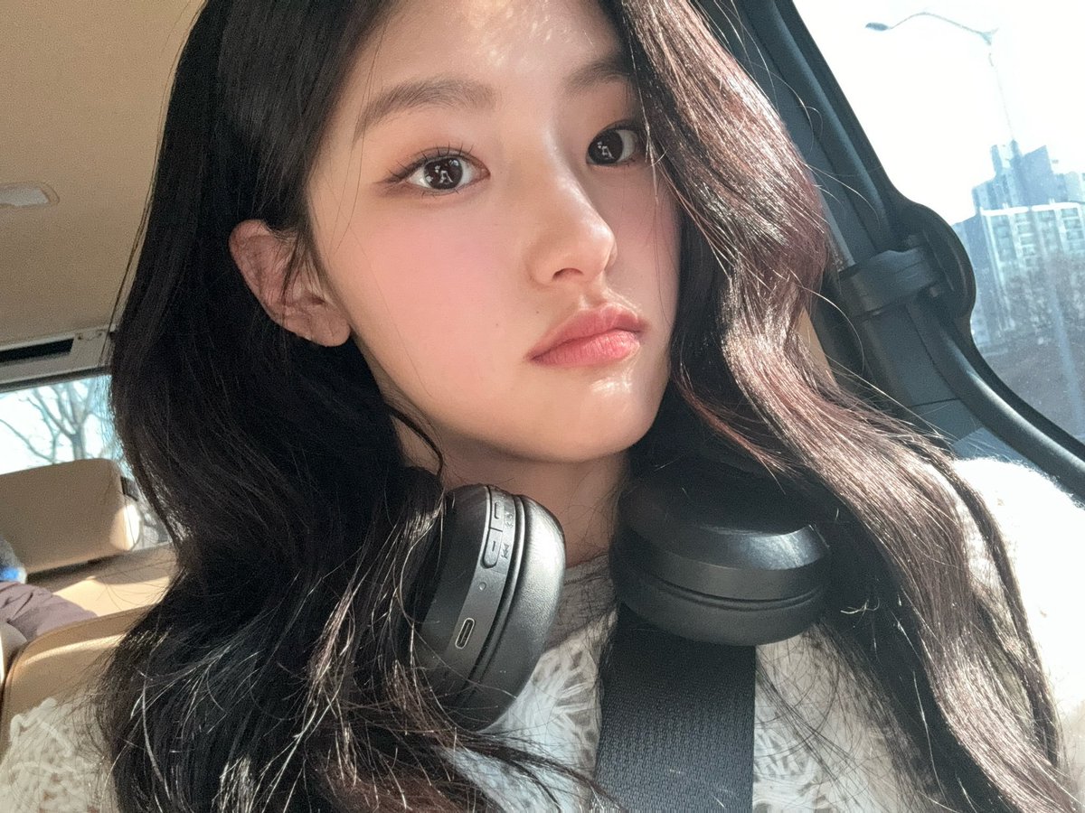 haneul pics tweet media