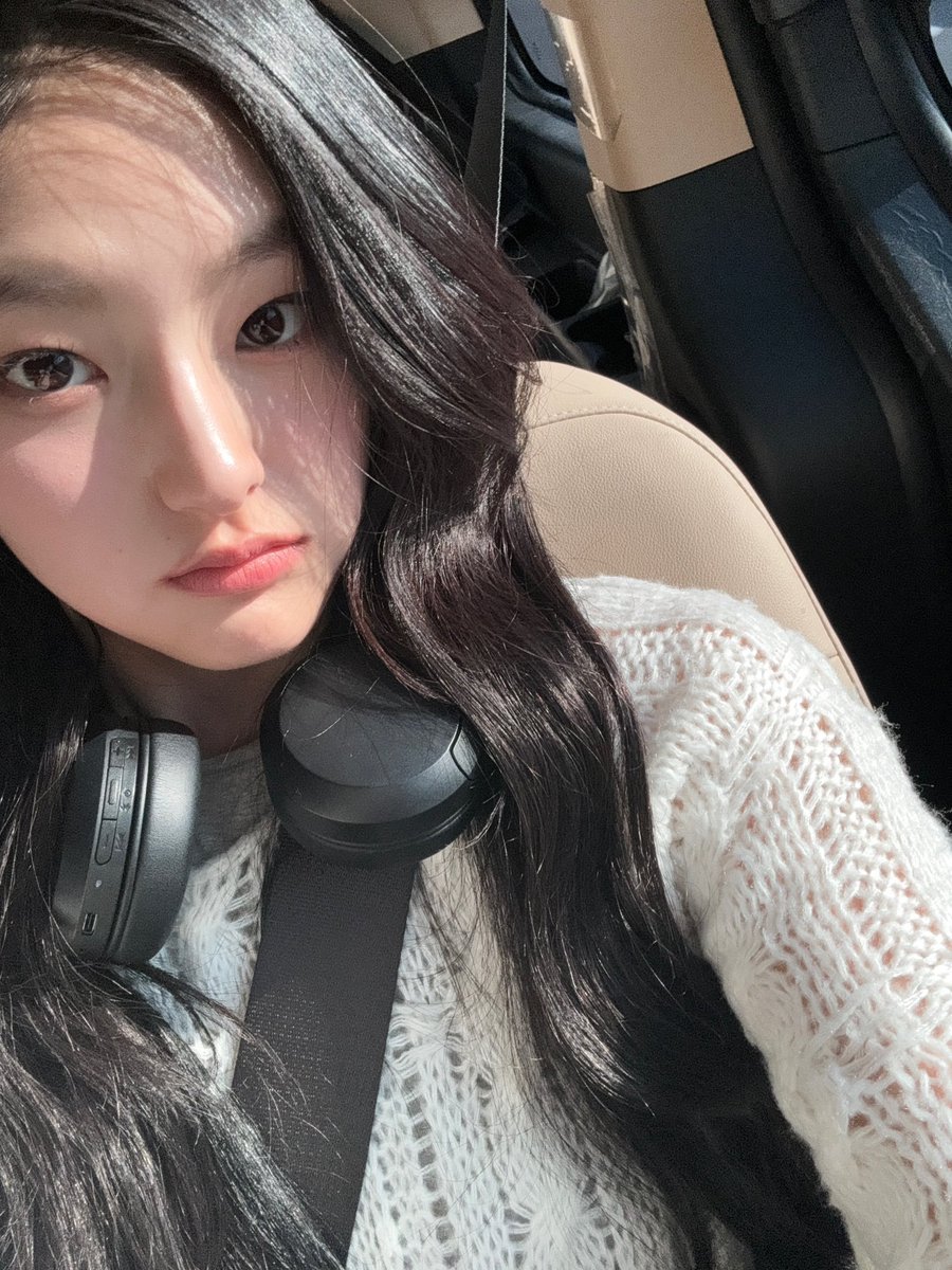 haneul pics tweet media