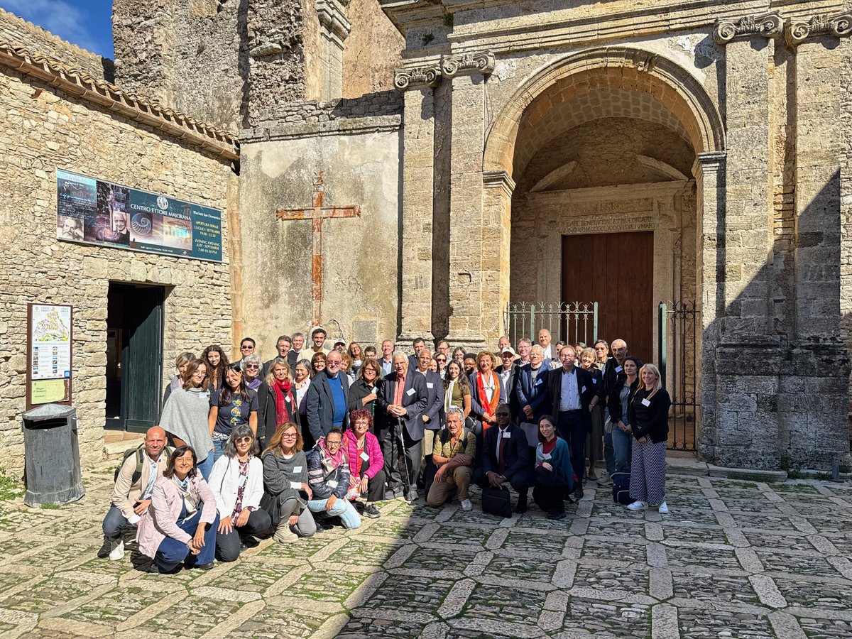 Amgen Biotech Experience Ireland (@abe_ireland) on Twitter photo Our latest blog post is OUT! Find out about the International School of Science Education event that took place in October, attended by ABE Ireland Director Elaine Quinn and ABE Master Teacher Fellow
<a href="/Dek0h/">Declan Cathcart 🇺🇦🇮🇪🇪🇺🇨🇦🧬</a> 🧬
amgenbiotechexperience.net/ie/recent_blog
#BiotechExperience <a href="/sysbioire/">Systems Biology Ire</a> <a href="/UCD_Conway/">UCD Conway Institute</a> Our latest blog post is OUT! Find out about the International School of Science Education event that took place in October, attended by ABE Ireland Director Elaine Quinn and ABE Master Teacher Fellow
<a href="/Dek0h/">Declan Cathcart 🇺🇦🇮🇪🇪🇺🇨🇦🧬</a> 🧬
amgenbiotechexperience.net/ie/recent_blog
#BiotechExperience <a href="/sysbioire/">Systems Biology Ire</a> <a href="/UCD_Conway/">UCD Conway Institute</a>