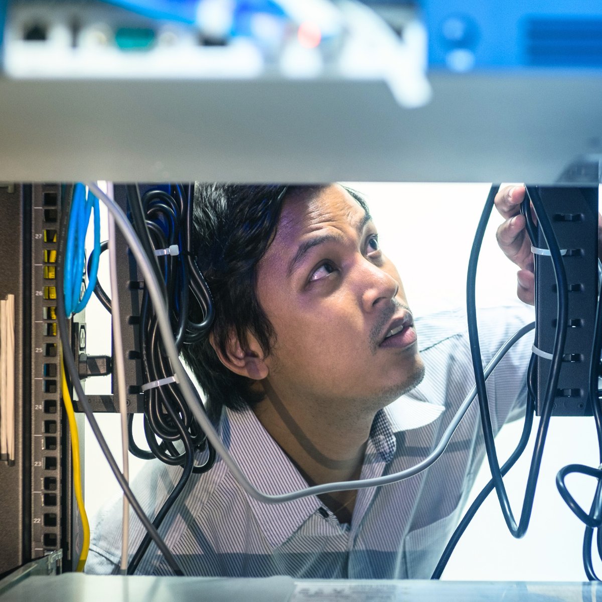 GetSightCall's tweet photo. Somewhere out there, a technician is troubleshooting and he doesn't want to flip through a stack of manuals or go down another Reddit rabbit hole. What he needs is another pair of eyes. https://t.co/8WebhCOfoJ
#FieldService #VisualAssistance #VisualSupport https://t.co/yEN35095YB