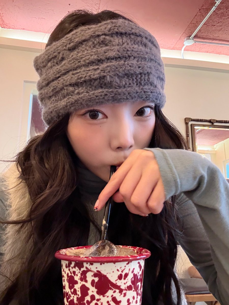 RBW_PURPLEKISS's tweet image. [#고은]

포근..☁️ 

#퍼플키스 #PURPLE_KISS #GoEun