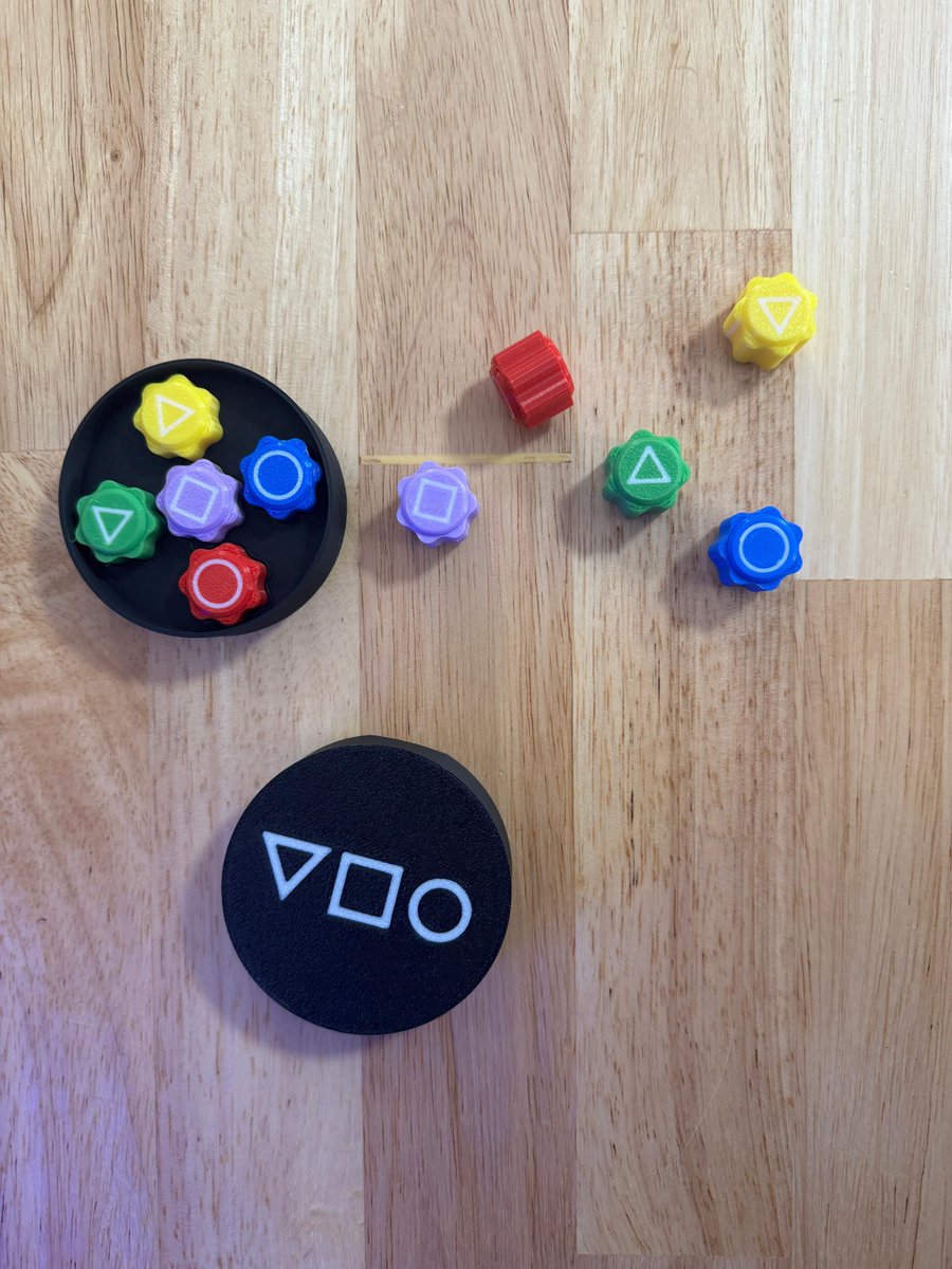 Cults3D's tweet image. 🦑 Squid Games Gonggi Multicolor &amp;amp; Single Color print • STL files
➡️ Download 3D print model: cults3d.com/:2644840
💡 Designed by @Jocoque