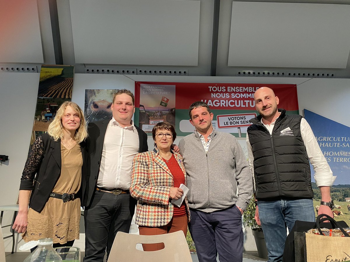 Salle comble à Vesoul et ambiance studieuse et chaleureuse avec @fdsea70 + @Jeunesagri !
Un réseau dense et dynamique, proche du terrain et déterminé à poursuivre l’accompagnement de tous les #agriculteurs !
Avec <a href="/chhaas67/">Christophe HAAS</a> pour valoriser le travail concret et la vision d’avenir