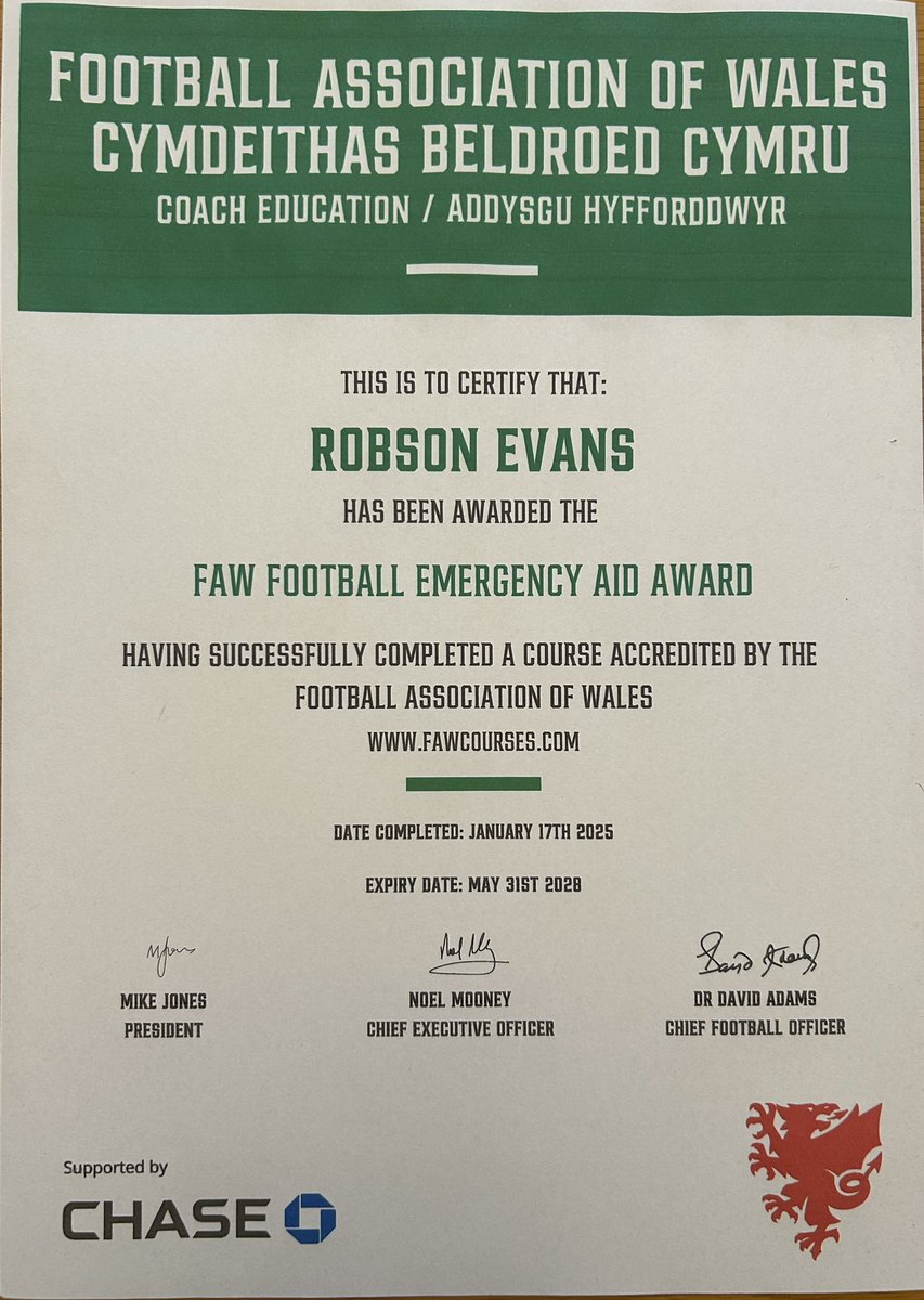 RobEvs_Coaching's tweet photo. FAW Safeguarding Award 
FAW Football Emergency Aid Award 
📈⚽️ https://t.co/FjXoFux5DH