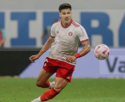 Pausa nas férias para informar que o <a href="/SCInternacional/">Sport Club Internacional</a>  está próximo de negociar o volante Romulo com o <a href="/TigresOficial/">Club Tigres 🐯</a> a proposta do time mexicano chegou está semana na mesa do presidente <a href="/BarcellosSCI/">Alessandro Barcellos</a> 

<a href="/GuaibaEsporte/">Guaíba Esporte</a>