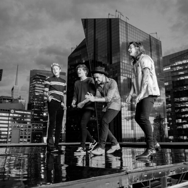 “Perfect” by One Direction has reached 1 BILLION streams on Spotify.

It’s their fifth song to achieve this.