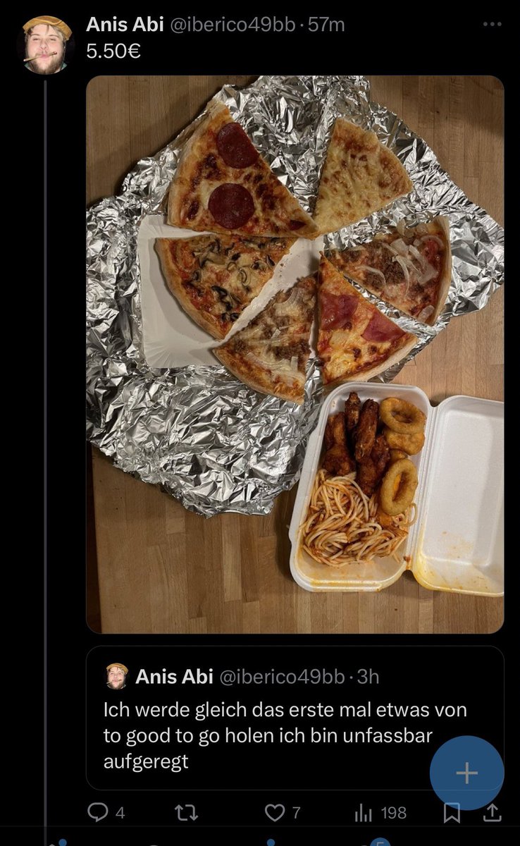 xerxesdio's tweet photo. Ich kack komplett ab hahahah irgendwelche Inder haben dem Jungen Rest von den Tellern verschiedener Gäste für 5€ gegeben und der feiert sich dafür😂 https://t.co/x03T9V5lU7