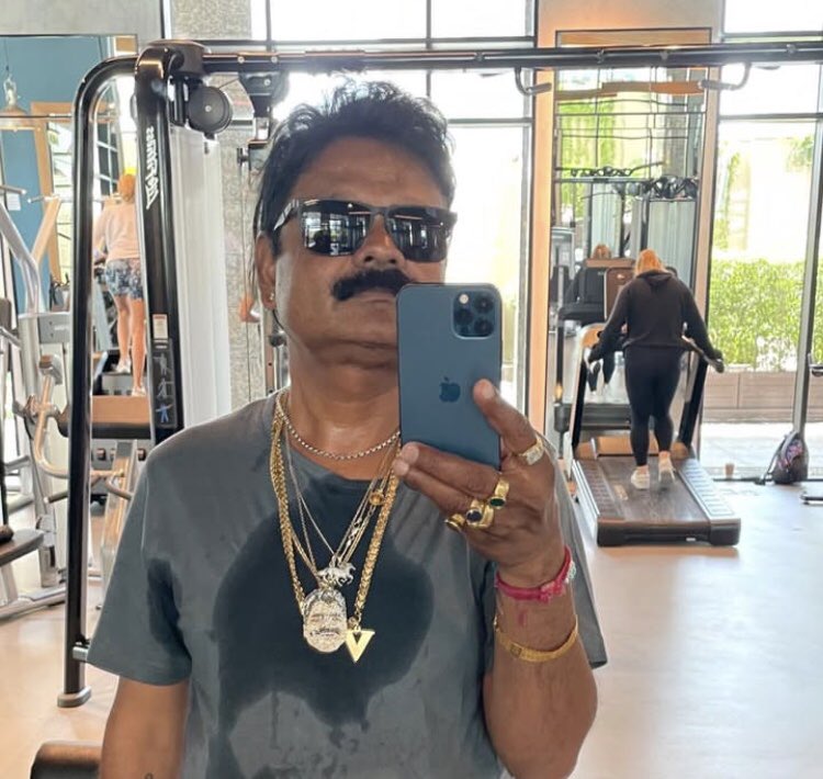 YAW 🦊 tweet media