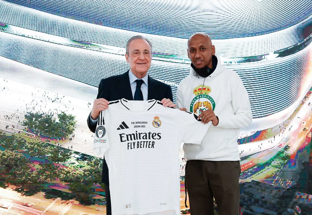 pmadridistabd's tweet photo. Historic Moment for Peña Madridista Bangladesh!

On 12th Jan 2025, we had the honor of meeting Florentino Pérez during the official Peñas meetup in Jeddah. Proud to represent Bangladesh &amp; gift him a Nakshi Kantha &amp; Bangladesh jersey!

💜 Hala Madrid y Nada Más!

#MadridistaBD https://t.co/dw9CeZiDqL