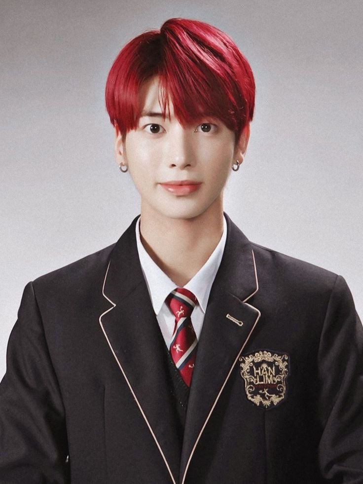 913notfound_'s tweet photo. 이번 이투스 이지영T 통합사회 강의에 태현이 나와요 ㅋㅋㅋ 그 많은 학생 중에 모아깅 지목하심 https://t.co/zTOxwsNKr8