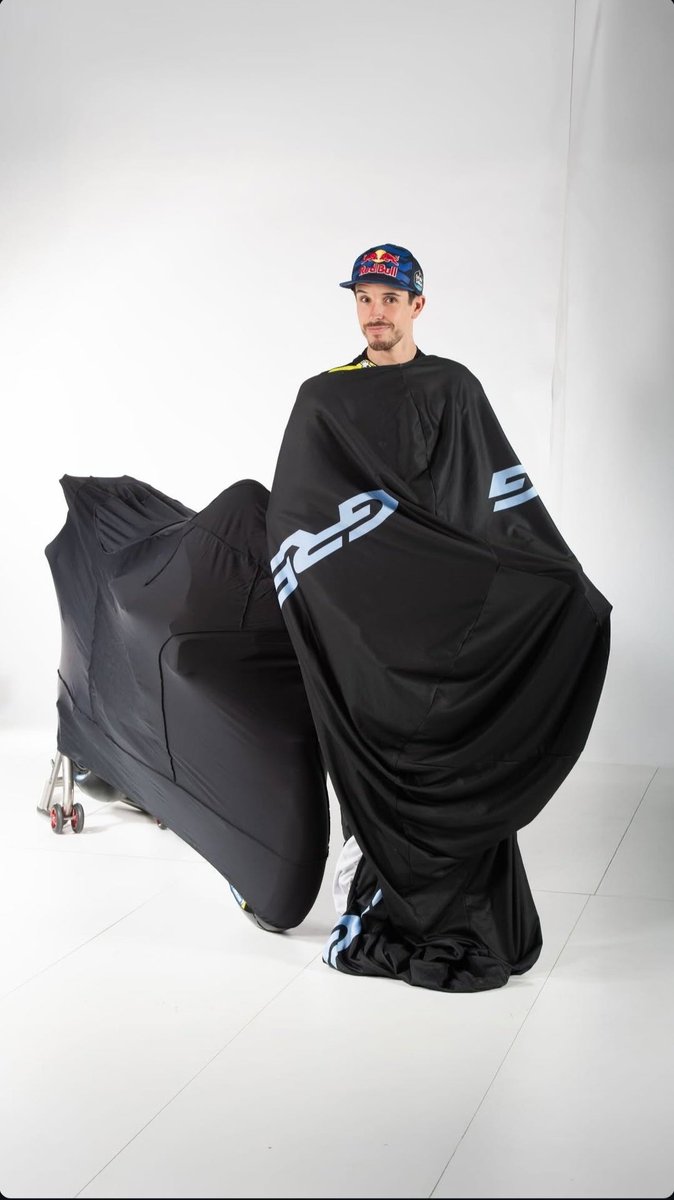 Quel giallo lì sotto?? 
<a href="/alexmarquez73/">Alex Márquez</a> 👀😮
#Alex73 || #GresiniRecords