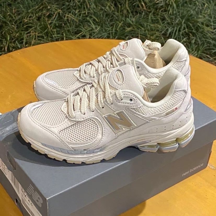 aftertaste_me's tweet photo. #newbalance2002 ml2002r3 sale ⭐️ .ᐟ
* ของช็อปจีน 🇨🇳 ราคาเริ่มต้น 3,090฿ ส่งฟรีค่า
♡ มีไซซ์ 36-44,45 eu 👟 ྀི ราคาแล้วแต่ไซซ์น้า
♡ รอพรี 10-15 วันหลังส่งออกนะคะ (⁎˃ᴗ˂⁎) 🧚🏻♀️🫶🏻 https://t.co/FmhulKC7xY
