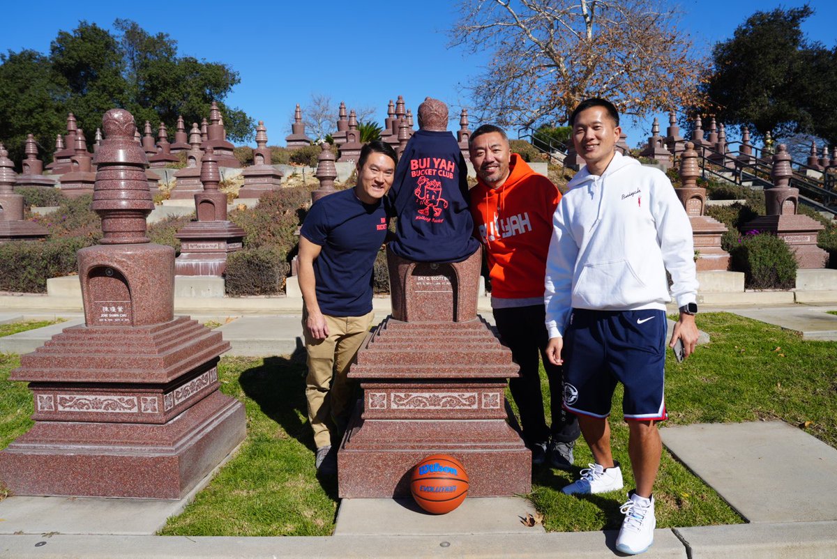 RikDaddy's tweet photo. 9 years ago heaven needed another 3 point shooter so they drafted you as the #1 overall pick. Love and miss you, big bro. #SB32 #BuiYahBucketClub #WalkingBucket #ClipperNation #brotherhood 🏀🍗🗑️ https://t.co/bib71dmMCe