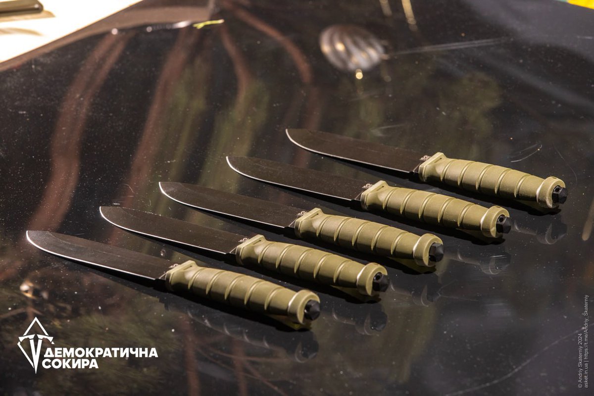 democraticaxe's tweet photo. Ми повернулися до вас з розіграшем!

@SkifKnives дали нам 5 ножів Skif Predator 2.0, а ми віддаємо вам їх за донат.

Правила прості:

🔻Робите донат, кратний 300 грн
🔻Скриншот донату нам в бот - https://t.co/OymNShj2b4

Реквізити для донату в наступному твіті https://t.co/55jaOB8eAf