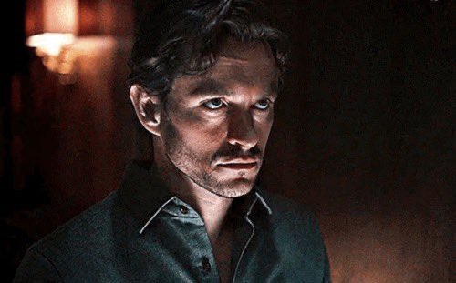 elytrasdwt's tweet photo. / thread
I wanna talk about how scary Will is bc i feel like we don’t talk about it enough - even though i’d go as far as to say that Will is almost scarier than Hannibal.

Hannibal is intimidating. When something isn’t going his way or if someone is beginning to see through his+ https://t.co/ayWpyBjFrp