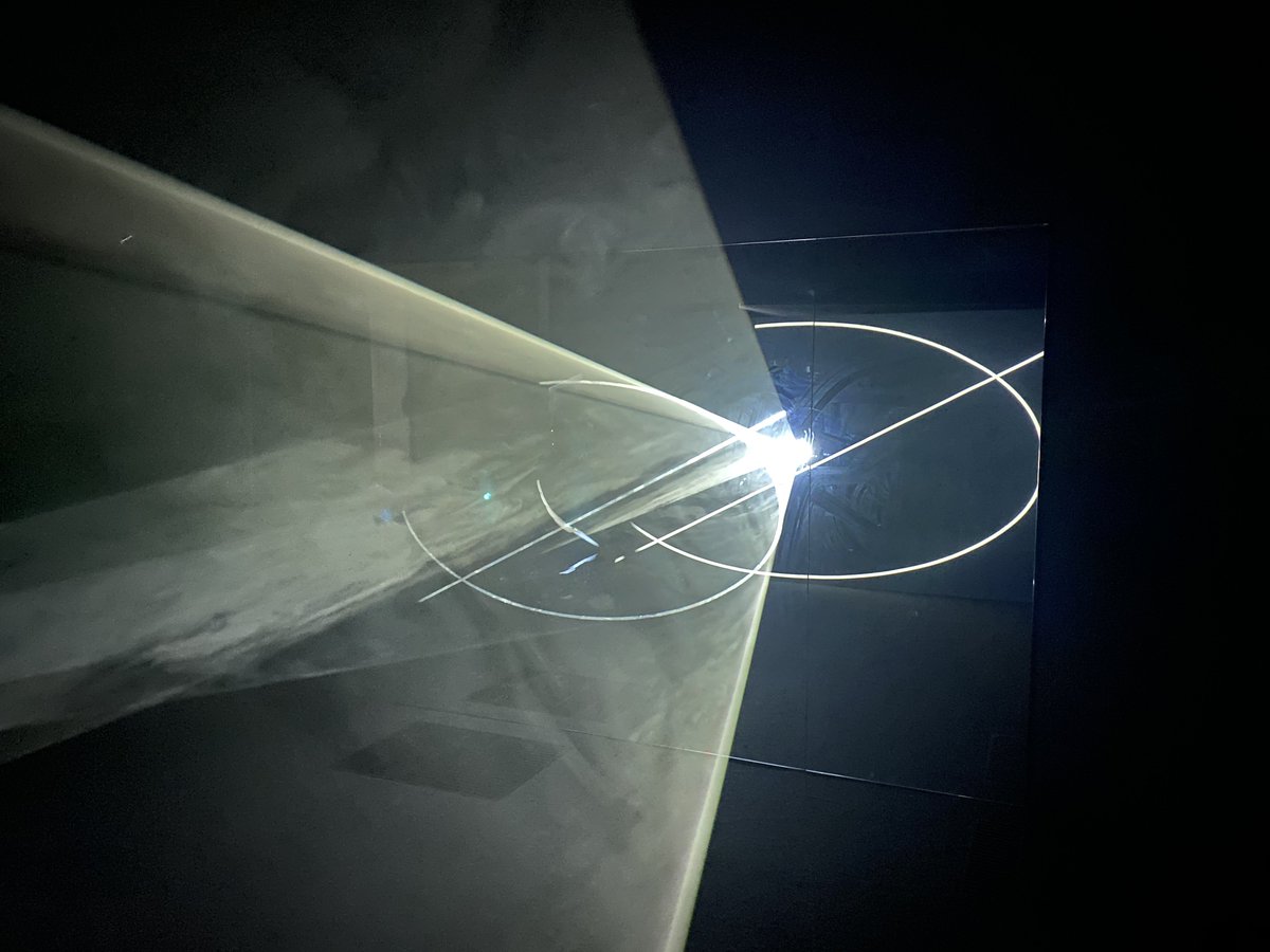 sujculture's tweet image. What is the light/That you have/Shining all around you/Looking into space, it surrounds you/Love is the place that you're drawn to
🎨#AnthonyMcCall🇬🇧▶️#SolidLight💡 🎟️#TateModern @Tate 💻Review timeout.com/london/art/ant… 💻Interview theguardian.com/artanddesign/a…