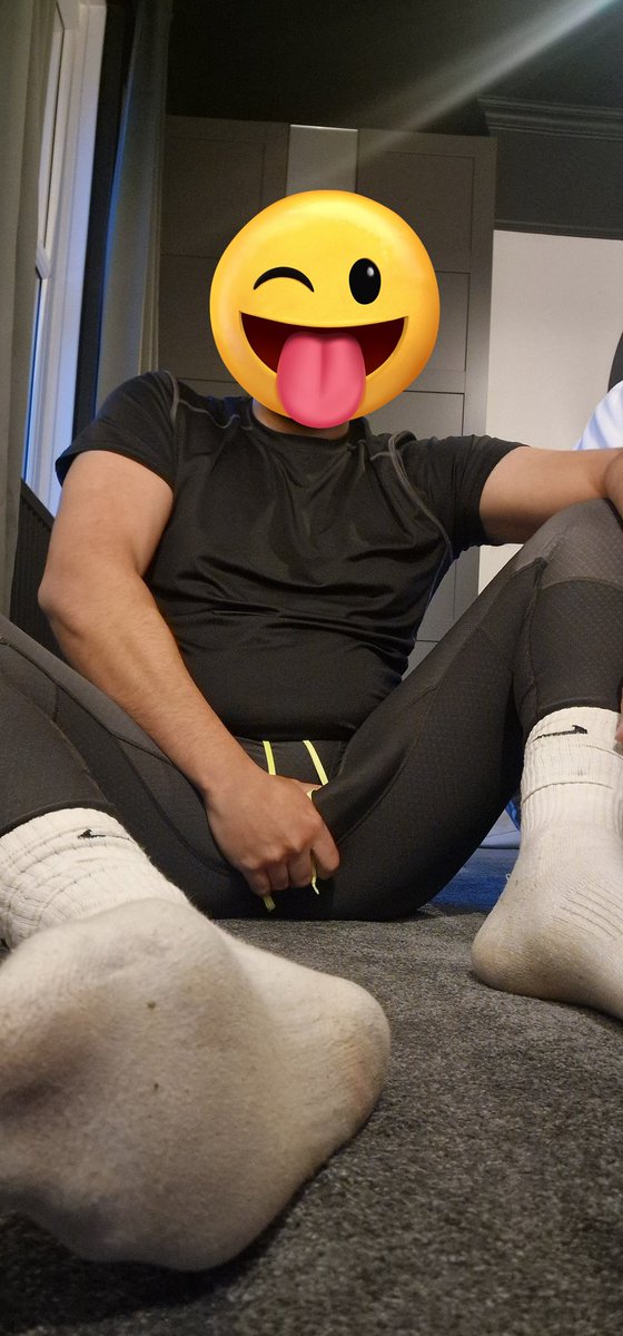 Anyone going to <a href="/SNKER_mcr/">SNKER</a> tonight? Debating going to my first one! Be interesting to see who's going...