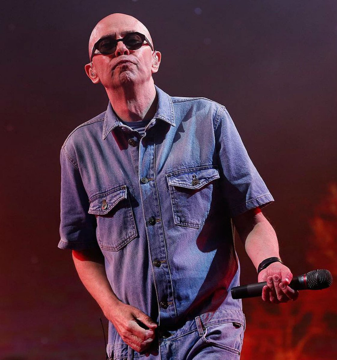 🎷🎶❤️ ¡FELIZ CUMPLE, INDIO!

✨ Celebramos los 76 años del artista de rock más influyente de #Argentina; Carlos Alberto "Indio" Solari".

💥 La voz que traspasó generaciones y quedó enmarcada como un símbolo del rock nacional.

🙌 Gracias por la música, por la poesía y por ser