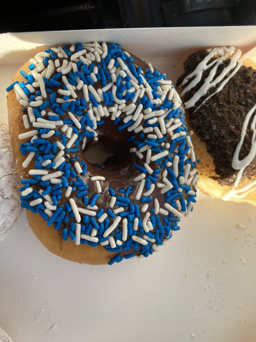 Gateway Wrestling (@wrestlinggrhs) on Twitter photo Coach <a href="/jrutter135/">Jim Rutter</a> starting the day with a Gator-inspired donut 🐊
Match tonight against Sterling —let’s go! Coach <a href="/jrutter135/">Jim Rutter</a> starting the day with a Gator-inspired donut 🐊
Match tonight against Sterling —let’s go!