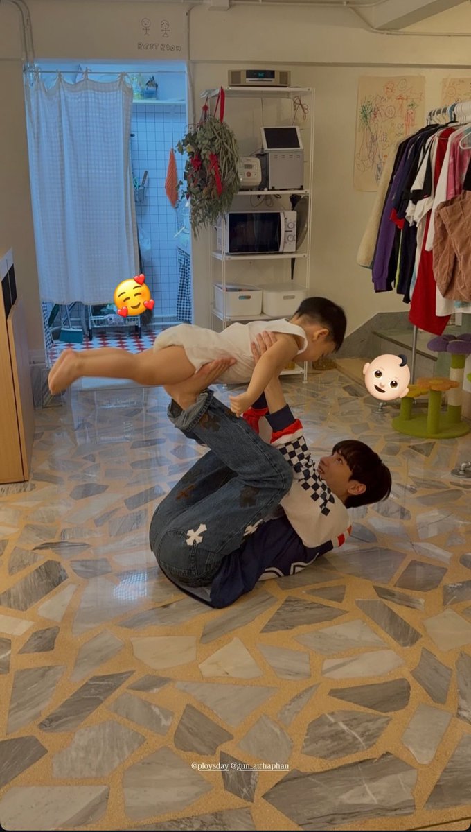 OFFGUN_FAMILY (@offgun_family) on Twitter photo มีเด็กสองคนในรูปนี้~ <a href="/AtthaphanP/">ATTHAPHAN PHUNSAWAT</a>
📸 IGs : gun_atthaphan ,pimwalee
#กันอรรถพันธ์ #GunAtthaphan มีเด็กสองคนในรูปนี้~ <a href="/AtthaphanP/">ATTHAPHAN PHUNSAWAT</a>
📸 IGs : gun_atthaphan ,pimwalee
#กันอรรถพันธ์ #GunAtthaphan