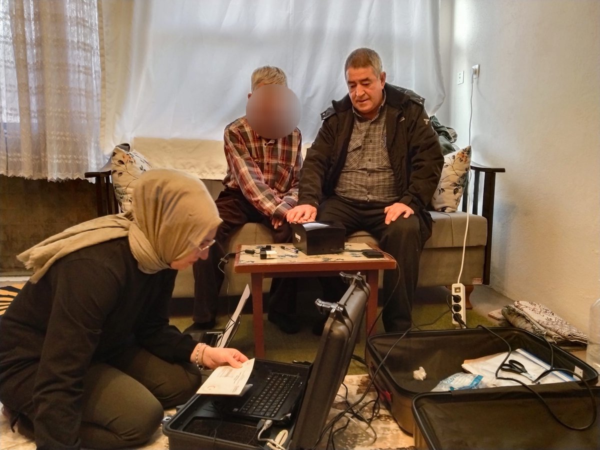 bigadicnufus's tweet photo. Adreste Nüfus Hizmetleri kapsamında Çavuş,ışıklar, salmanlı Mahallemizde  yaşayan 75 Yaş üzeri  Beş kıymetli büyüğümüzün evlerine giderek kimlik müracaatlarını aldık.

#HayatınızınHerAnında 
#İyikiNüfusçuyuz 
@TCNufus
@itasyapan 
@valiustaoglu
@BGADKAYMAKAMLI1 
@MahmutKececi61 https://t.co/5UWa6ZBSGM