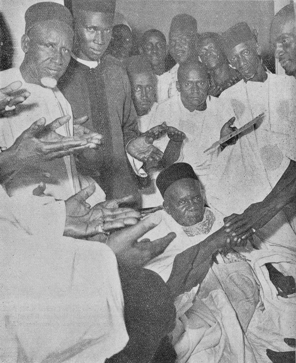 Amiroul_Usrati's tweet photo. "Le fatalisme est un poison mortel pour celui qui veut s’armer de bonne résolution, il étouffe l’énergie spirituelle." 

Pr Abdoul Aziz Kebe dans « Sabablu Leen » de Sr Babacar SY rta♥️
Ndiogou Fama massa Barzakh mako beug pur🥰 https://t.co/1GZieIhpux